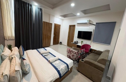 Noida Hotel | Mascot Residency Noida Sector 61