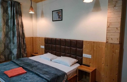 Bhuntar Hotel | Mathan View Homestay