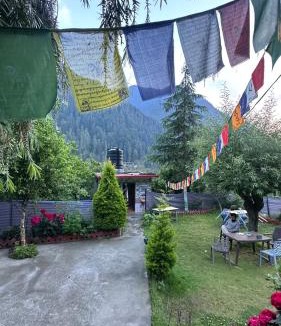 Kasol House | Maya Homestay & Cafe