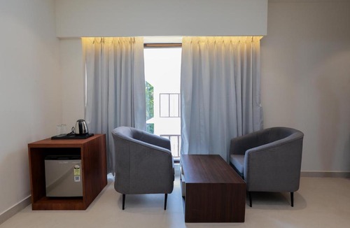 Sualkuchi Hotel | Meeraki Elysian Villa