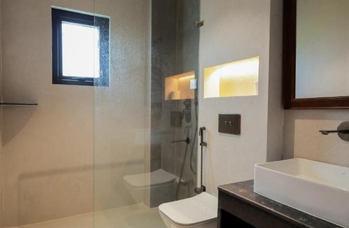 Sualkuchi Hotel | Meeraki Elysian Villa