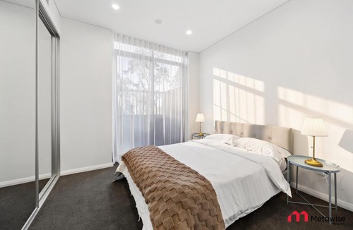 Rouse Hill Apartment | MetaWiseBnB Stylish 2BR Apartment Near Metro & Shops