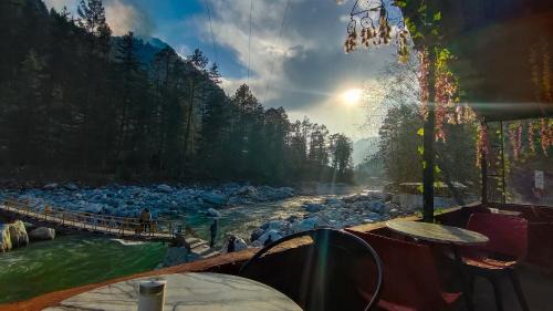 Kasol House | MH-12 Homestays and Cafe.