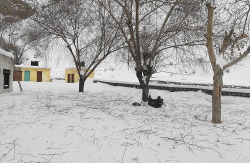 Kaza House | Middleland homestay kaza