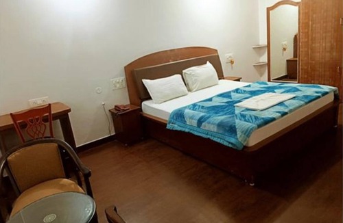 Madhepura Hotel | Midway Madhepura Mandal Rd
