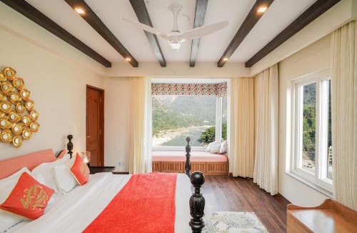 Tapovan Apartment | Minimalist Apartment In Aloha - For Cool Adults & Family Only