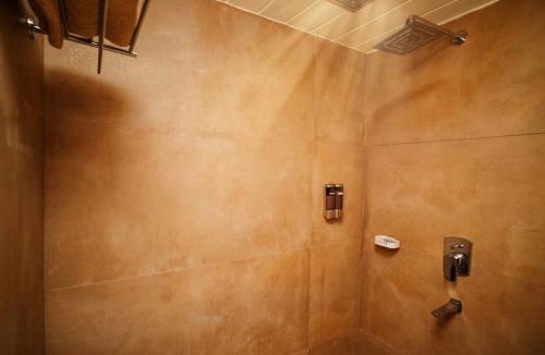 Tapovan Apartment | Minimalist Apartment In Aloha - For Cool Adults & Family Only