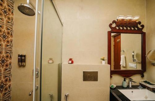 Tapovan Apartment | Minimalist Apartment In Aloha - For Cool Adults & Family Only