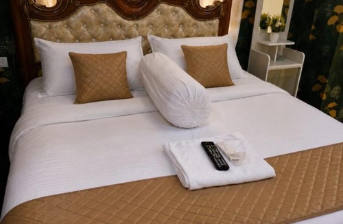 Dhaka Apartment | Modern 2 Bedroom Studio in Dhaka - AC, WiFi & Kitchen