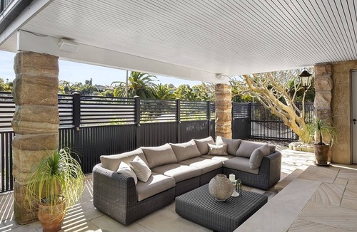 Mosman House | Modern Classic at Mosman Bay - 5 Mins To Ferry