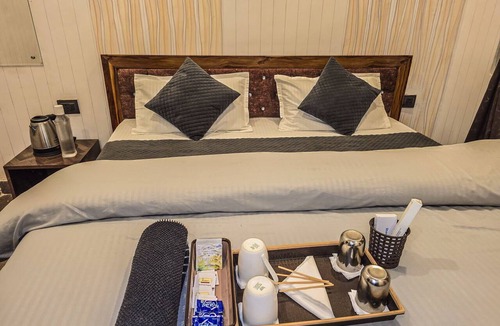 Kanatal Hotel | Morning Breeze Homestay Kanatal