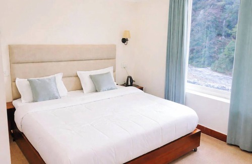Uttarkashi Hotel | Mountain View Hotel The Shrigangalok