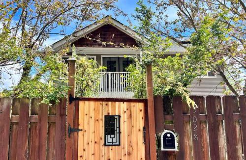 Shoreline House | MountForest