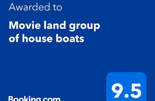 Dal Lake Hotel | Movie land group of house boats
