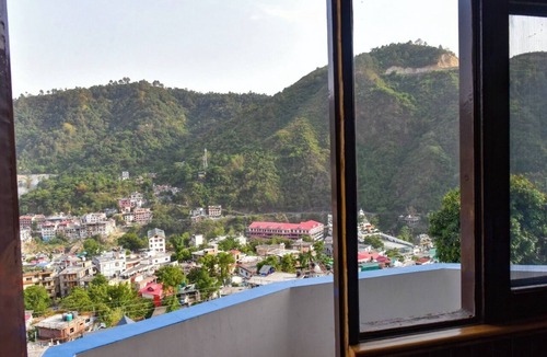 Mandi Hotel | Munish Resorts