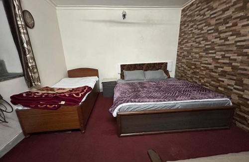 The Mall Road Apartment | Mussoorie Lodge