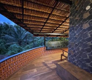 Virarajendrapet Villa | Naad Alaya Estate Stay