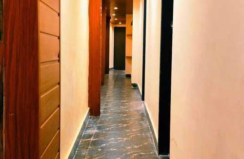 Prabhadevi Hotel | Nadim Tiger Residency