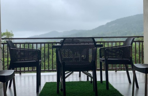 Somvarpet House | Naisarga hill view homestay