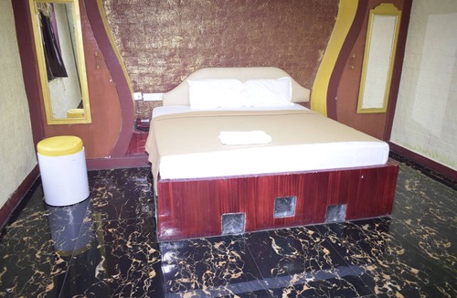 Sirkazhi Hotel | Navagiraga Resorts & Hotel