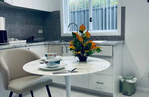 North Parramatta House | New 1BR1B Guests Room+Free parking|Hospital nearby