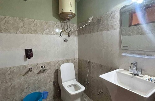 Kullu Hotel | New Brahma Guesthouse