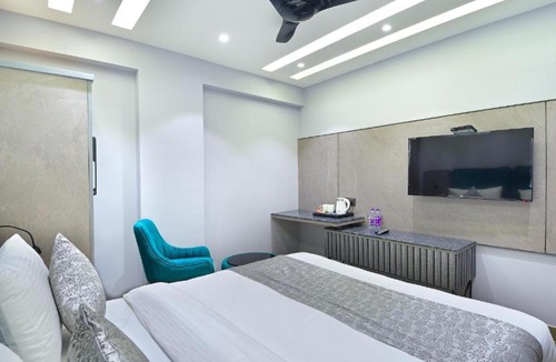 Paharganj Cabin | New Comfort Stay 2 Mints Walking Distance From New Delhi Railway Station