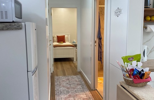 Parramatta Cottage | New cosy guesthouse in Parramatta with parking Near transport/uni/stadium/museum