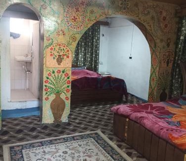 Dal Lake Hotel | New shalimar dal view