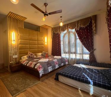 Brein Hostel | New urban Den cottage
