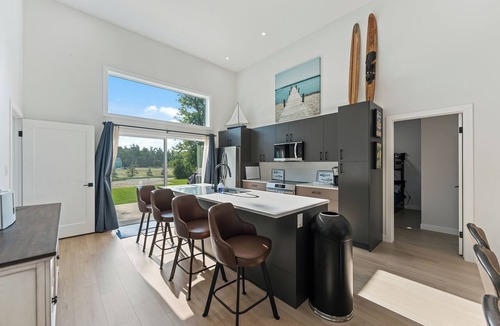 Dunnottar Cabin | New Waterfront Luxury Cabin on Lake Winnipeg