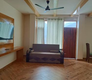 Mohal Hotel | Night Inn Paradise