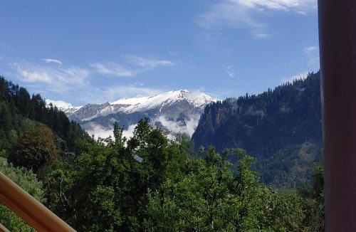 Old Manali House | Nirvana Stays and Cafe