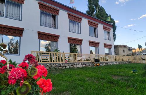 Leh House | Norbooling HomeStay, Leh Ladakh