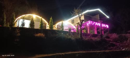 Shimla Bed & Breakfast | Oak Retreat Huts