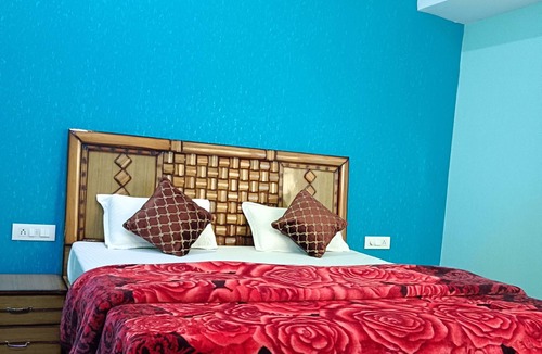 Shimla Hotel | Oak Retreat Huts