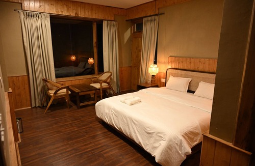 Mohal Hotel | Odbo Stays Manali