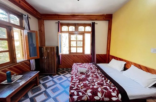 Kasol Hostel | Ohana Cafe & Homestay