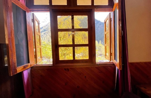 Kasol Hostel | Ohana Cafe & Homestay