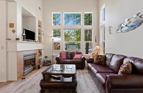 Southern Crossing House | Old Mill Proxi