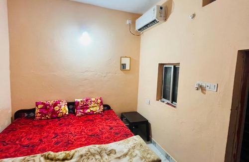 Rajendragram House | Om Aadarsham यात्री निवास