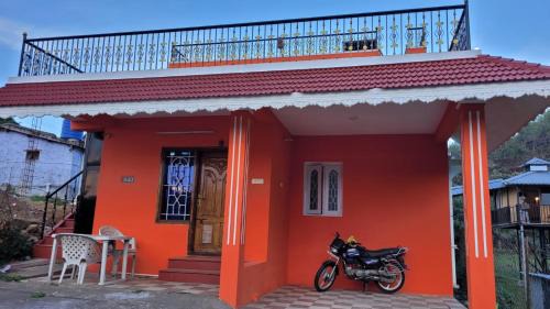Kodaikanal Cabin | Orange Muttai