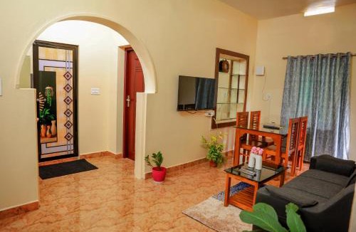 Alwaye Villa | Orange Villa -3 AC Rooms Near Airport