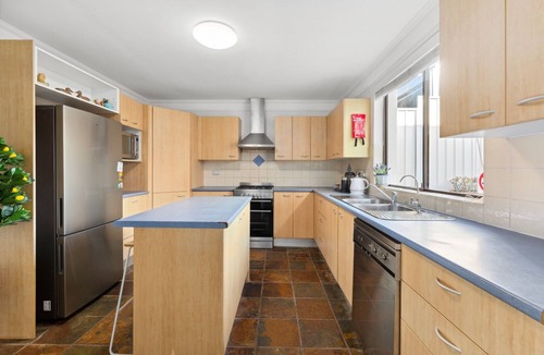 Bexley House | Outstanding 4-Bed Home with Garden, Pool & More