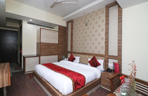 Kaushambi Hotel | OYO 11629 Hotel Sunshine Inn