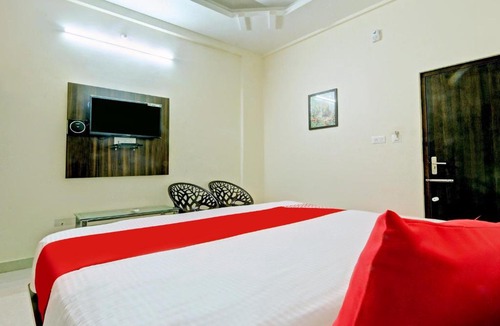 Hassan Hotel | OYO 29405 Leela Paradise