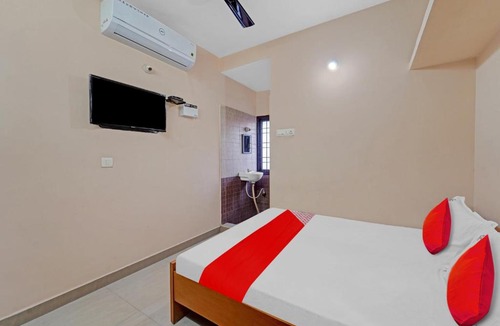 Chennai Hotel | OYO Flagship 80741B Porur Residency