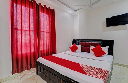 Lucknow Hotel | OYO Flagship Hotel Shri Ram Palace