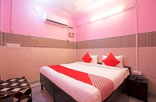 Meerut Hotel | OYO Hotel Saffron King