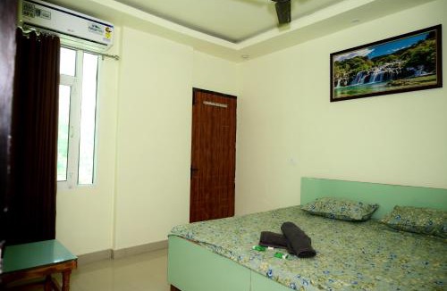 Mayapur Apartment | OZY Homestay